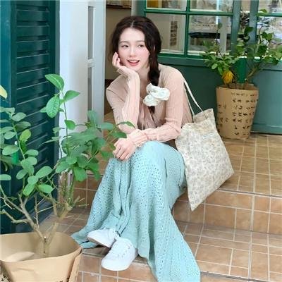 比基尼琼斯和爱的圣殿